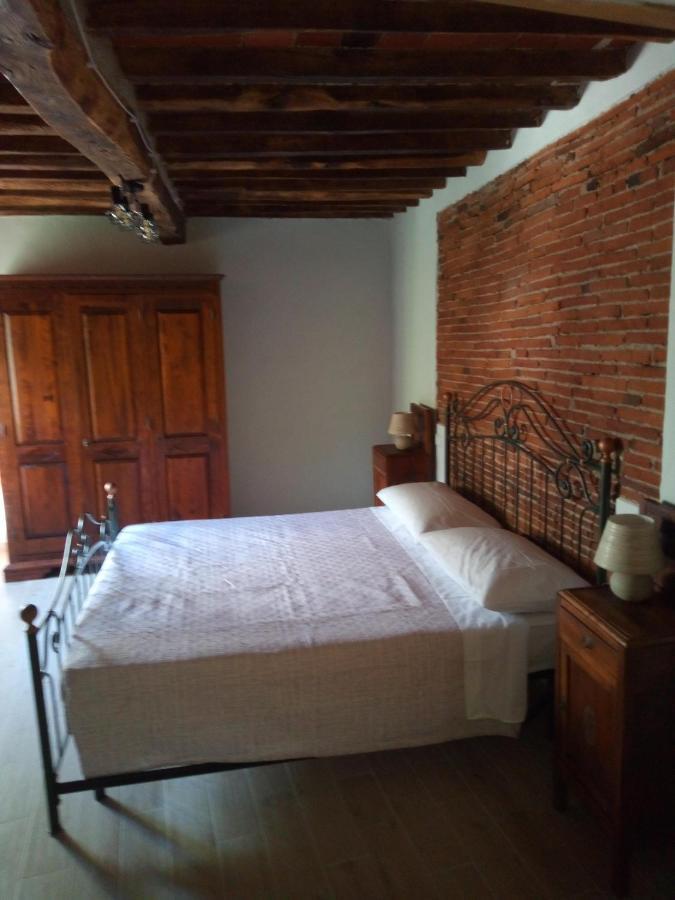 Casa Vacanze La Tosca Castelvecchio  ภายนอก รูปภาพ