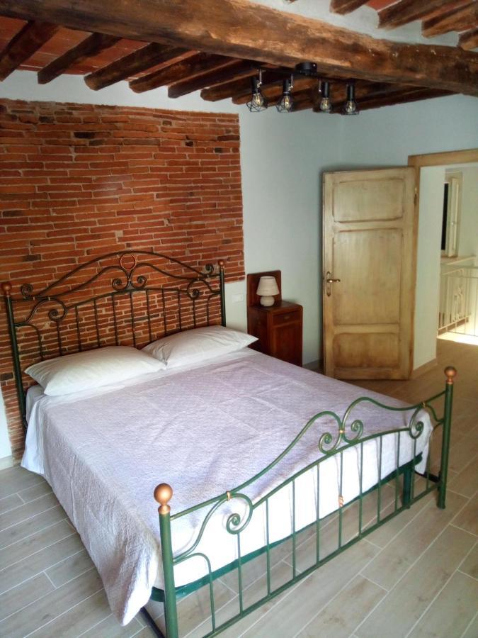 Casa Vacanze La Tosca Castelvecchio  ภายนอก รูปภาพ